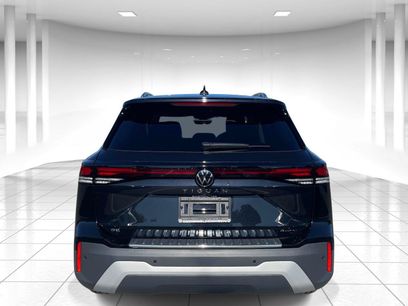 New 2026 Volkswagen Tiguan SE