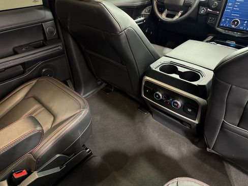 Used 2024 Ford Expedition Max Limited image 37