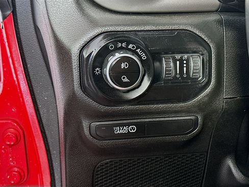Used 2020 Jeep Gladiator Rubicon AWD/4WD image 10