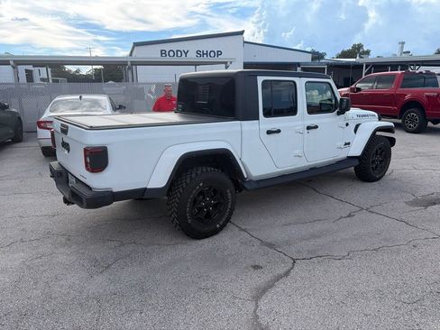 Used 2022 Jeep Gladiator Sport AWD/4WD image 2