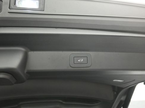 Used 2024 Land Rover Range Rover Sport AWD/4WD image 26
