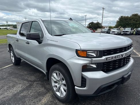 Used 2022 Chevrolet Silverado 1500 Custom RWD image 3