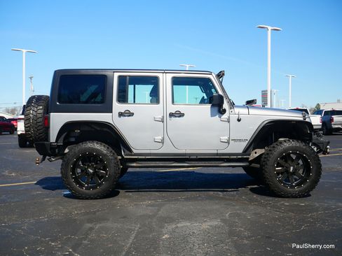 Used 2015 Jeep Wrangler Unlimited Sport image 11