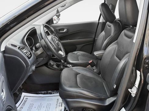 Used 2018 Jeep Compass Limited AWD/4WD image 12