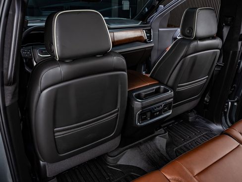 Used 2025 GMC Sierra 2500 Denali Ultimate image 33