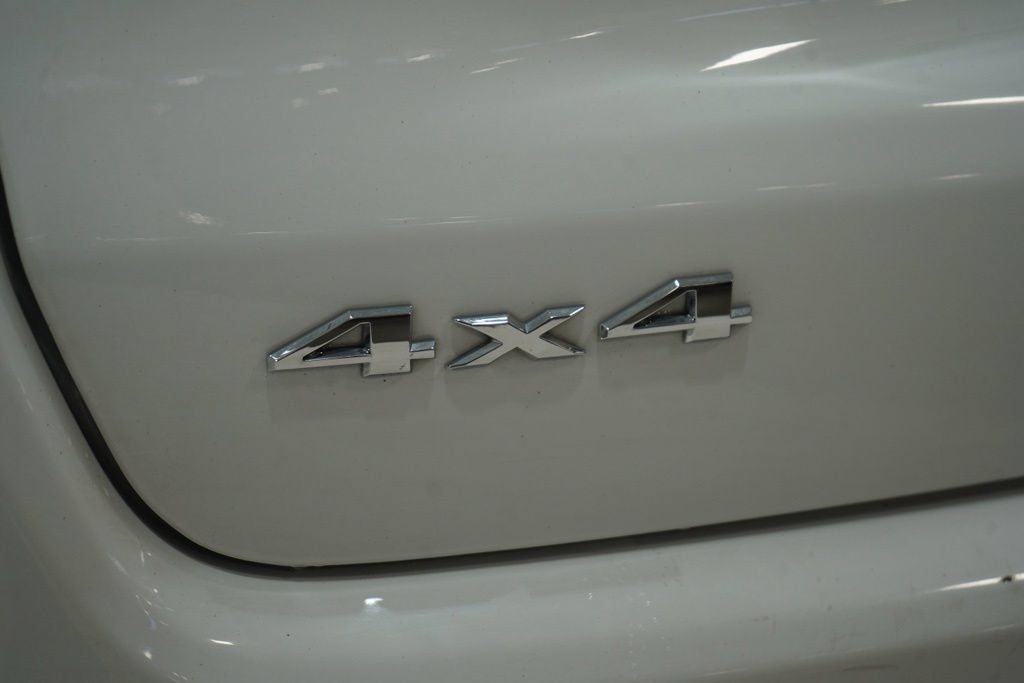 Used 2023 Jeep Compass Latitude w/ Sun and Sound Group AWD/4WD image 13