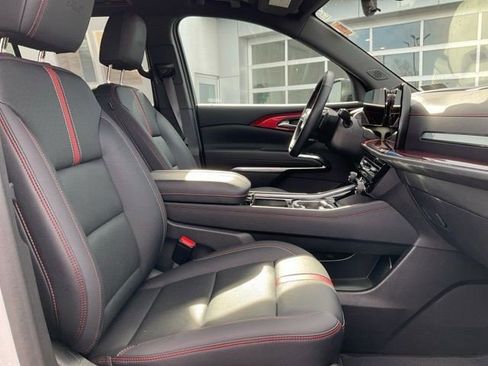 Certified 2024 Chevrolet Traverse RS w/ LPO, Floor Liner Package image 20