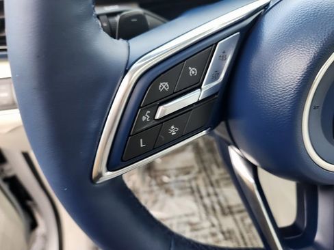 Used 2025 Buick Enclave Avenir w/ Trailering Package, 5000 lbs. image 21