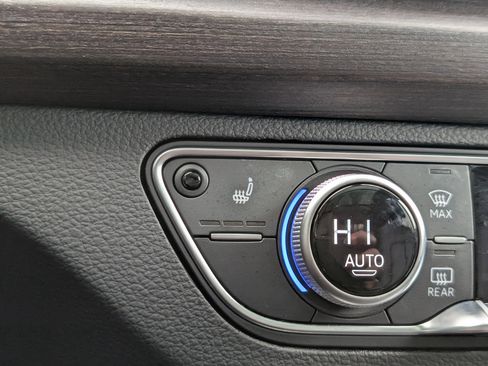 Used 2025 Audi Q5 Premium w/ Convenience Plus Package image 34