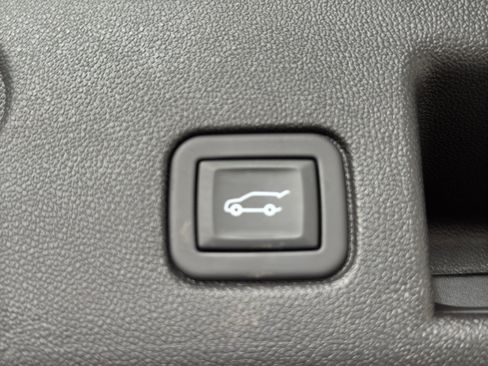 Used 2024 Chevrolet Equinox LT w/ LPO, Floor Liner Package FWD image 42