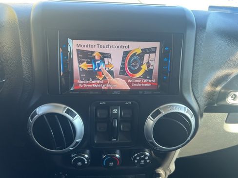 Used 2013 Jeep Wrangler Unlimited Sahara w/ Connectivity Group image 4