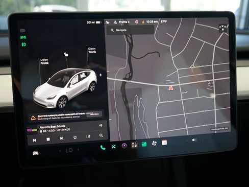 Used 2021 Tesla Model Y Long Range AWD/4WD image 6