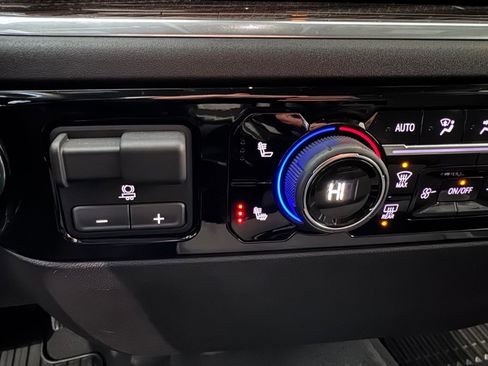 Certified 2026 Chevrolet Silverado 1500 LT image 23