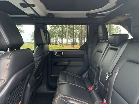 Used 2024 Ford Bronco Badlands image 21