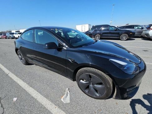 Used 2022 Tesla Model 3 Long Range AWD/4WD image 3