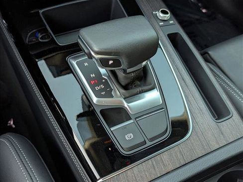 Certified 2025 Audi Q5 2.0T Premium Plus image 12