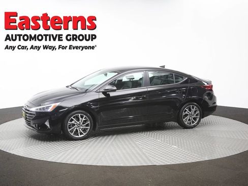Used 2020 Hyundai Elantra Limited w/ Winter Weather Package FWD image 60
