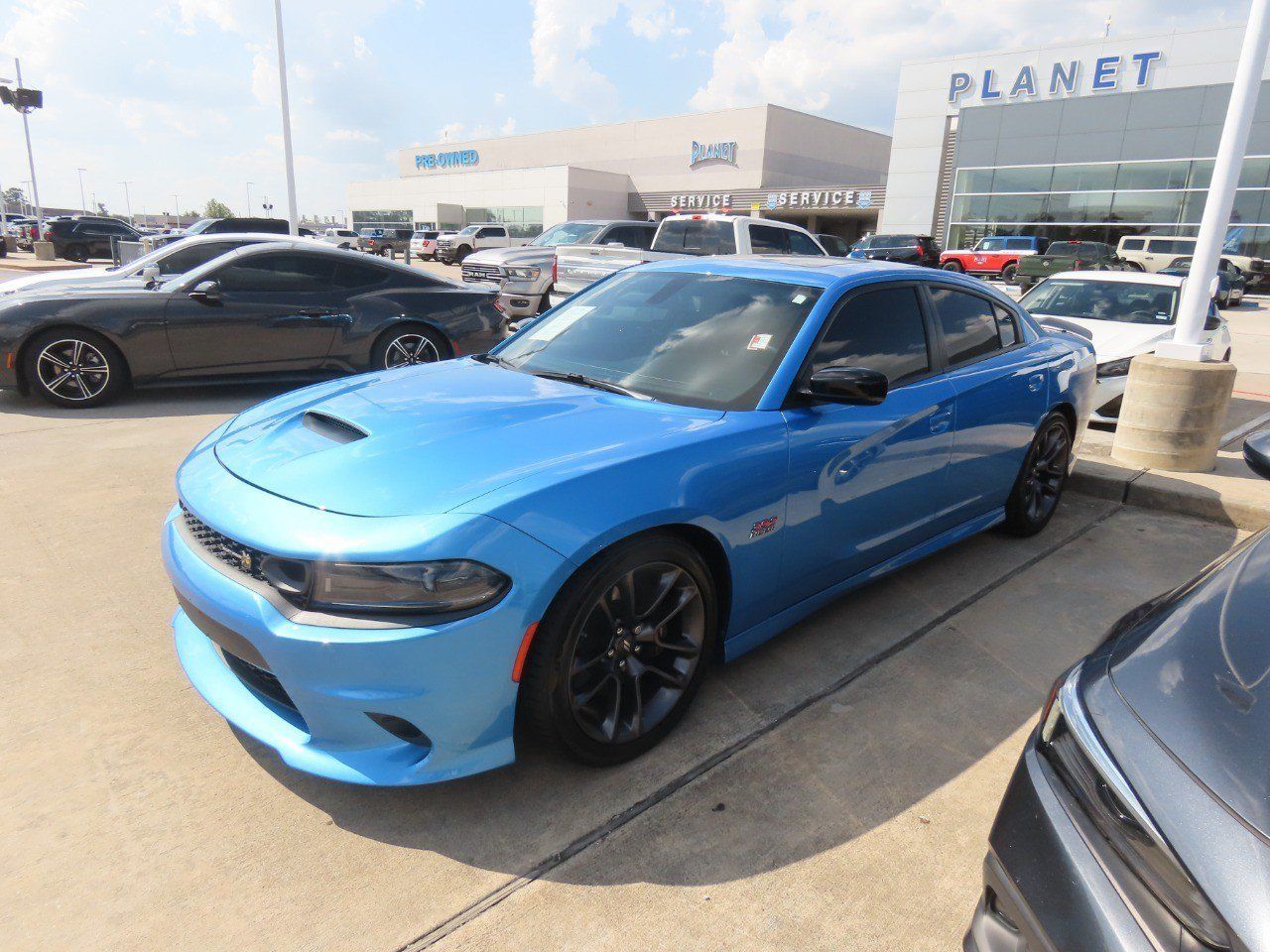 Used 2023 Dodge Charger Scat Pack w/ Plus Group RWD image 2
