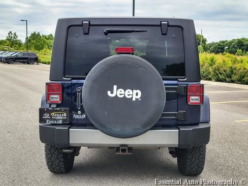 Used 2012 Jeep Wrangler Unlimited Sport AWD/4WD image 5