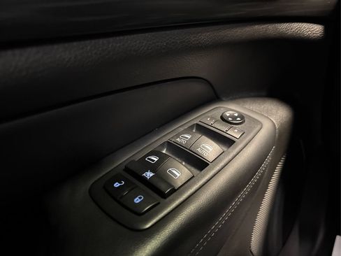 Used 2020 Jeep Grand Cherokee Altitude AWD/4WD image 39
