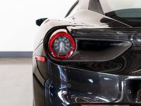 Used 2017 Ferrari 488 GTB image 18