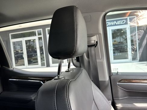 Used 2025 GMC Sierra 1500 Elevation w/ Elevation Premium Package AWD/4WD image 20