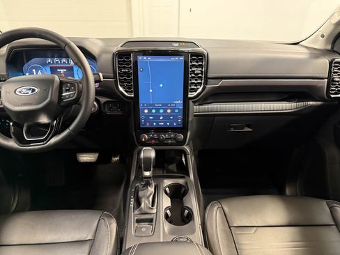 Used 2025 Ford Ranger Lariat w/ Advanced Towing Package image 18