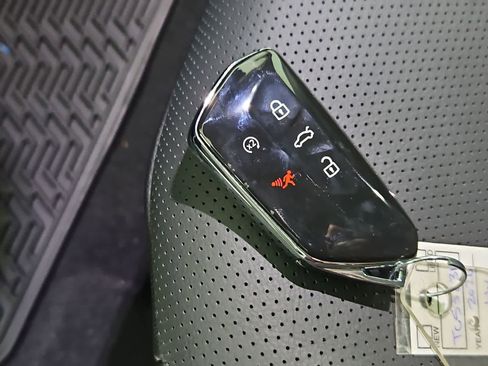 New 2026 Volkswagen Atlas SEL image 38