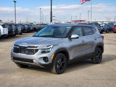New 2026 Kia Seltos EX w/ EX Sunroof Package AWD/4WD image 4