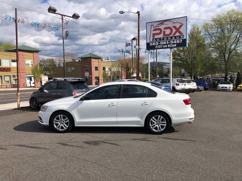 Used 2015 Volkswagen Jetta S image 1