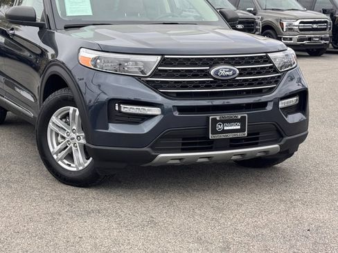 Certified 2024 Ford Explorer XLT w/ Equipment Group 202A RWD image 3
