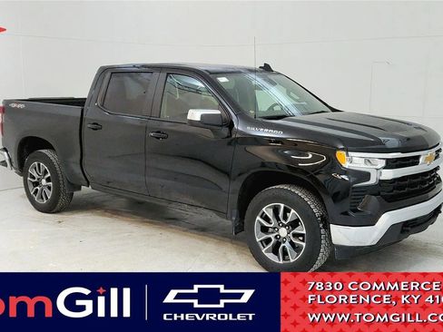 Used 2022 Chevrolet Silverado 1500 LT AWD/4WD image 1