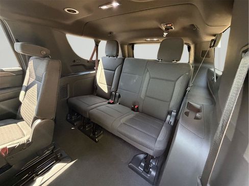Used 2023 Chevrolet Suburban LS RWD image 31