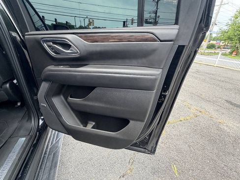 Used 2022 Chevrolet Suburban LT AWD/4WD image 59