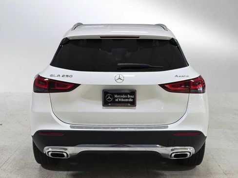 Used 2022 Mercedes-Benz GLA 250 4MATIC image 4
