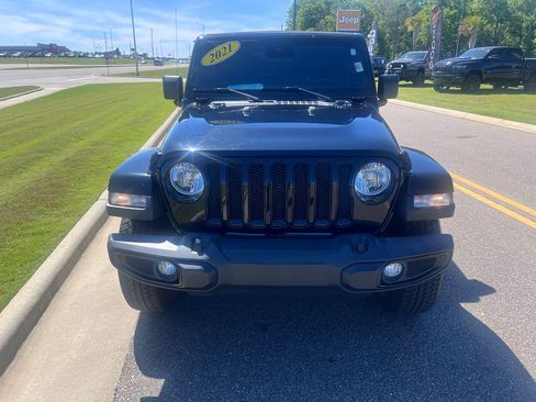 Certified 2021 Jeep Wrangler Unlimited Sahara AWD/4WD image 3
