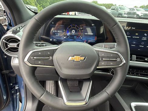 New 2026 Chevrolet Equinox LT w/ Safety and Technology Package FWD image 21