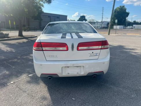 Used 2010 Lincoln MKZ image 5