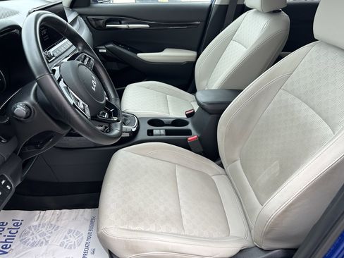 Used 2023 Kia Seltos SX w/ SX Sunroof Package AWD/4WD image 17