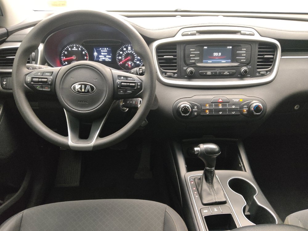 Used 2017 Kia Sorento AWD image 22