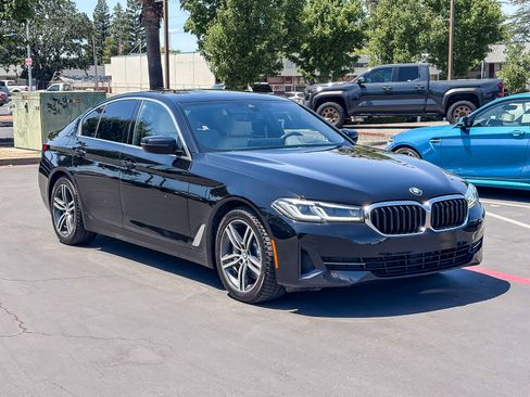 Used 2021 BMW 530i xDrive w/ Premium Package AWD/4WD image 5