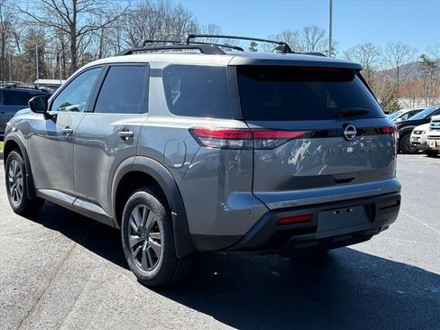 New 2026 Nissan Pathfinder SV image 6