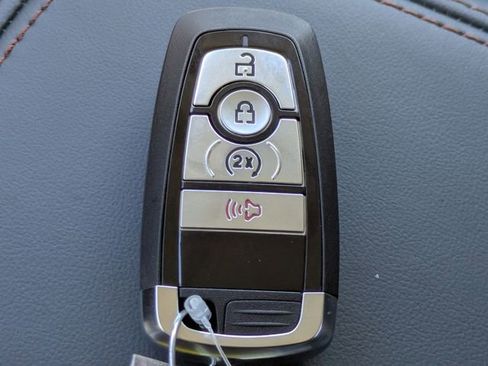 Certified 2026 Ford Maverick Lariat AWD/4WD image 30
