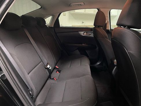 Used 2021 Kia Forte LXS image 12