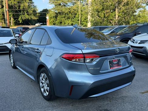 Used 2020 Toyota Corolla LE FWD image 5