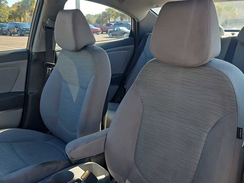 Used 2015 Hyundai Accent GLS image 13