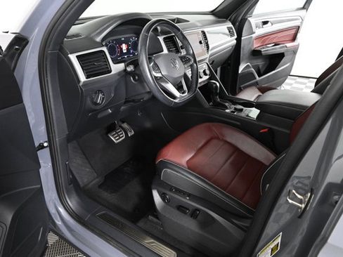 Certified 2022 Volkswagen Atlas Cross Sport SEL Premium R-Line image 21