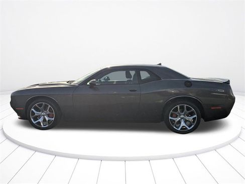 Used 2016 Dodge Challenger SXT Plus image 17