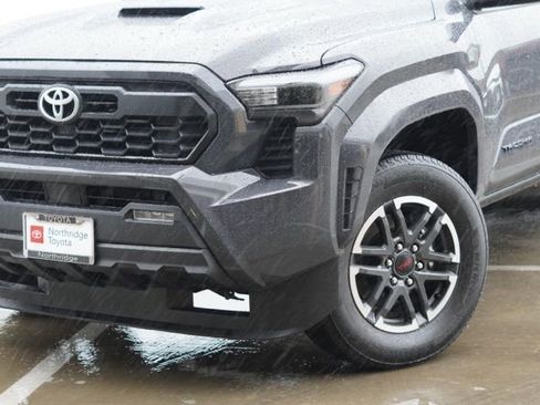 Certified 2025 Toyota Tacoma TRD Sport image 5