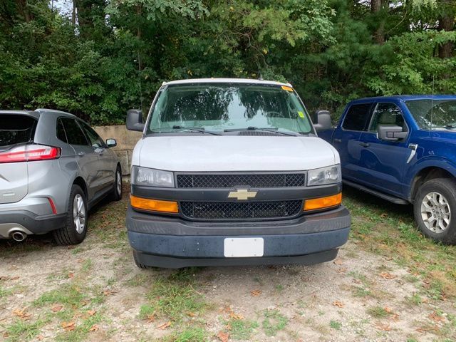 Used 2018 Chevrolet Express 3500 LS RWD image 3